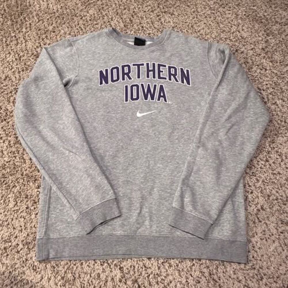 UNI Nike crewneck sweatshirt
